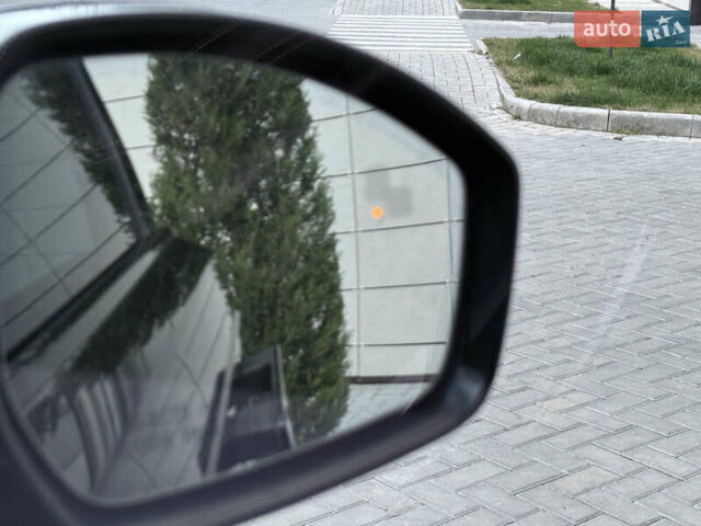 Черный Ленд Ровер Рендж Ровер Велар, объемом двигателя 2 л и пробегом 90 тыс. км за 39999 $, фото 55 на Automoto.ua