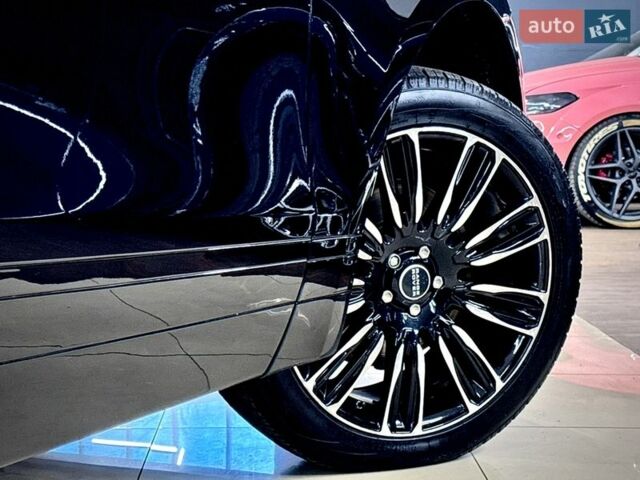 Черный Ленд Ровер Рендж Ровер Велар, объемом двигателя 2 л и пробегом 58 тыс. км за 37999 $, фото 19 на Automoto.ua