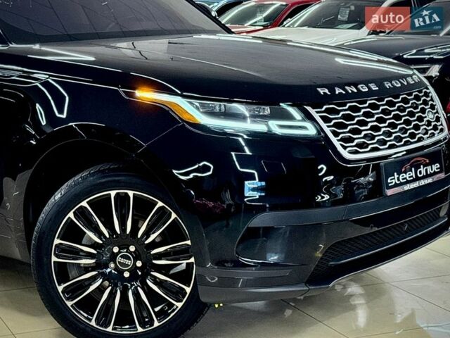 Черный Ленд Ровер Рендж Ровер Велар, объемом двигателя 2 л и пробегом 58 тыс. км за 37999 $, фото 8 на Automoto.ua