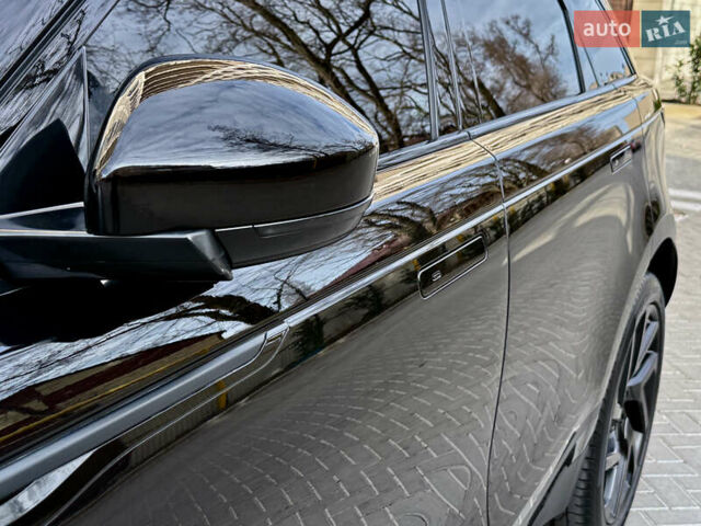 Черный Ленд Ровер Рендж Ровер Велар, объемом двигателя 2 л и пробегом 90 тыс. км за 39999 $, фото 34 на Automoto.ua