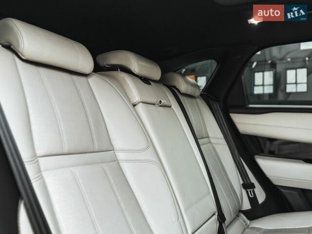 Черный Ленд Ровер Рендж Ровер Велар, объемом двигателя 2 л и пробегом 136 тыс. км за 53000 $, фото 45 на Automoto.ua