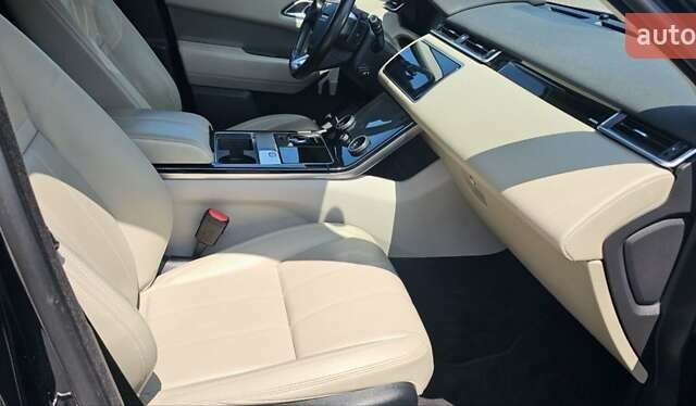 Черный Ленд Ровер Рендж Ровер Велар, объемом двигателя 2 л и пробегом 88 тыс. км за 44900 $, фото 18 на Automoto.ua