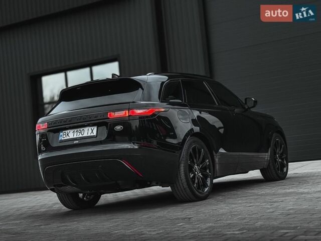 Черный Ленд Ровер Рендж Ровер Велар, объемом двигателя 2 л и пробегом 136 тыс. км за 53000 $, фото 3 на Automoto.ua