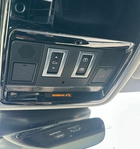 Чорний Ленд Ровер Рендж Ровер Велар, об'ємом двигуна 3 л та пробігом 76 тис. км за 33500 $, фото 16 на Automoto.ua