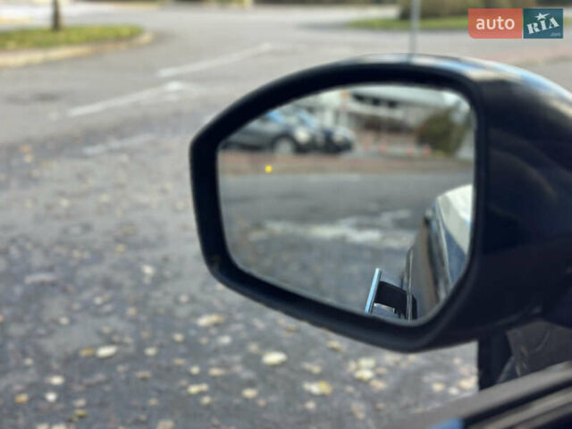 Чорний Ленд Ровер Рендж Ровер Велар, об'ємом двигуна 2 л та пробігом 83 тис. км за 32900 $, фото 19 на Automoto.ua