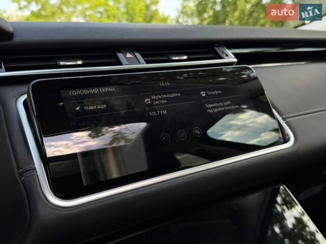 Черный Ленд Ровер Рендж Ровер Велар, объемом двигателя 3 л и пробегом 101 тыс. км за 44000 $, фото 27 на Automoto.ua