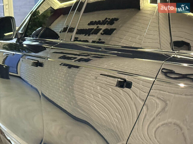 Черный Ленд Ровер Рендж Ровер Велар, объемом двигателя 2 л и пробегом 90 тыс. км за 39999 $, фото 27 на Automoto.ua