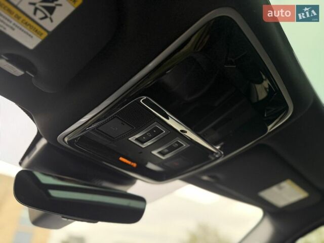 Черный Ленд Ровер Рендж Ровер Велар, объемом двигателя 2 л и пробегом 60 тыс. км за 39500 $, фото 44 на Automoto.ua
