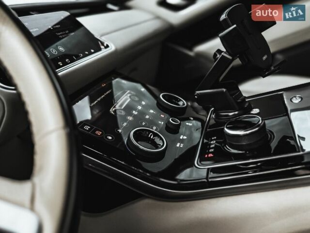 Черный Ленд Ровер Рендж Ровер Велар, объемом двигателя 2 л и пробегом 136 тыс. км за 53000 $, фото 20 на Automoto.ua