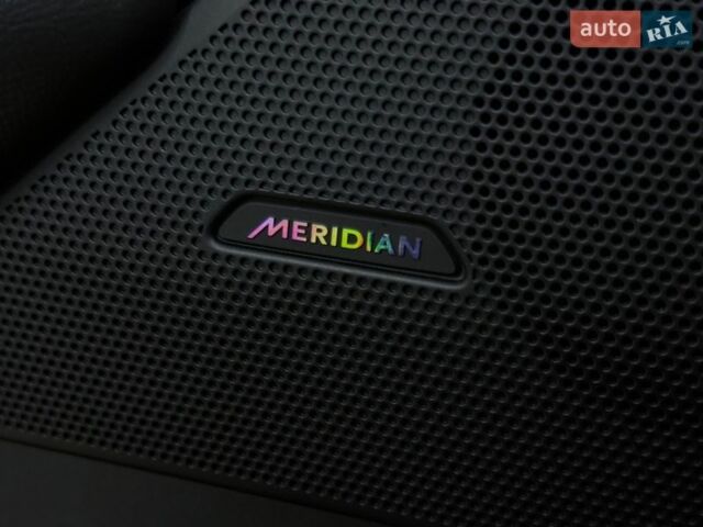 Черный Ленд Ровер Рендж Ровер Велар, объемом двигателя 2 л и пробегом 58 тыс. км за 37999 $, фото 35 на Automoto.ua