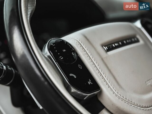 Черный Ленд Ровер Рендж Ровер Велар, объемом двигателя 2 л и пробегом 136 тыс. км за 53000 $, фото 38 на Automoto.ua