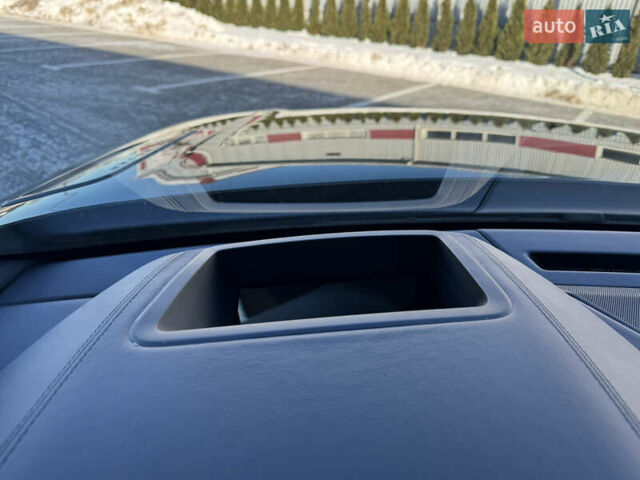 Черный Ленд Ровер Рендж Ровер Велар, объемом двигателя 3 л и пробегом 108 тыс. км за 36000 $, фото 18 на Automoto.ua