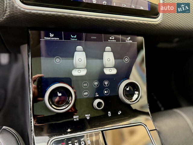 Черный Ленд Ровер Рендж Ровер Велар, объемом двигателя 2 л и пробегом 90 тыс. км за 39999 $, фото 83 на Automoto.ua