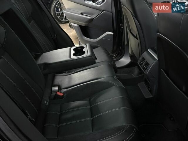 Черный Ленд Ровер Рендж Ровер Велар, объемом двигателя 2 л и пробегом 58 тыс. км за 37999 $, фото 26 на Automoto.ua