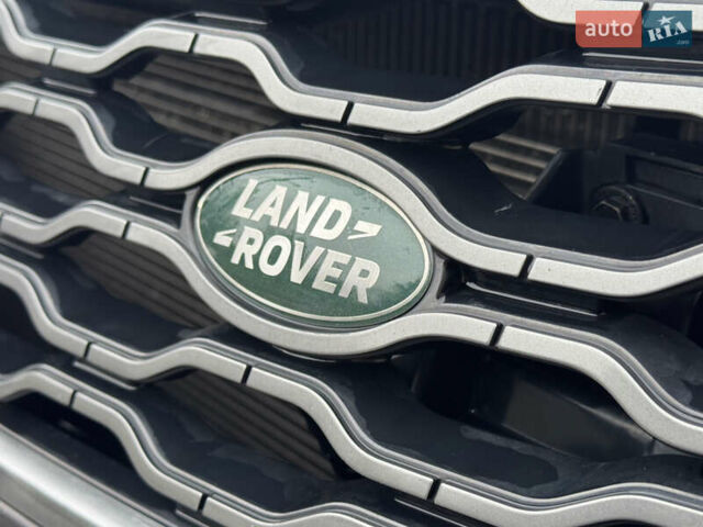 Черный Ленд Ровер Рендж Ровер Велар, объемом двигателя 2 л и пробегом 113 тыс. км за 38999 $, фото 8 на Automoto.ua