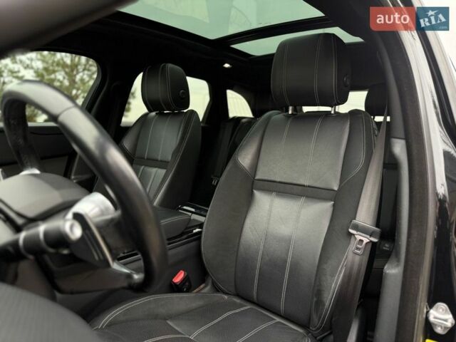 Черный Ленд Ровер Рендж Ровер Велар, объемом двигателя 2 л и пробегом 60 тыс. км за 39500 $, фото 31 на Automoto.ua