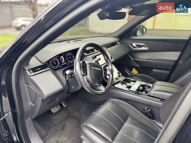 Черный Ленд Ровер Рендж Ровер Велар, объемом двигателя 2 л и пробегом 113 тыс. км за 38999 $, фото 12 на Automoto.ua