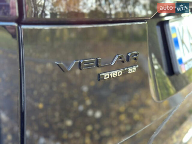 Чорний Ленд Ровер Рендж Ровер Велар, об'ємом двигуна 2 л та пробігом 83 тис. км за 32900 $, фото 18 на Automoto.ua