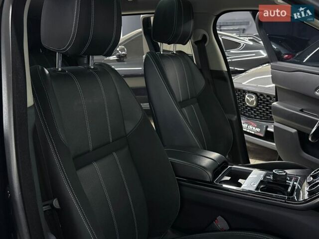 Черный Ленд Ровер Рендж Ровер Велар, объемом двигателя 2 л и пробегом 58 тыс. км за 37999 $, фото 22 на Automoto.ua