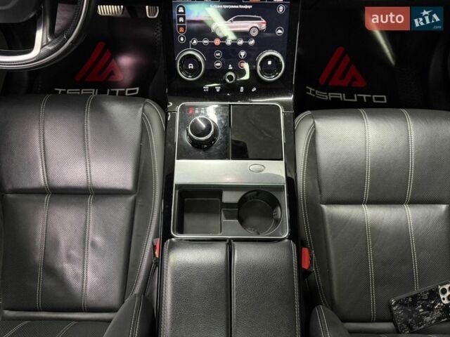 Чорний Ленд Ровер Рендж Ровер Велар, об'ємом двигуна 2.99 л та пробігом 74 тис. км за 49000 $, фото 29 на Automoto.ua