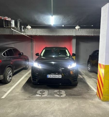 Чорний Ленд Ровер Рендж Ровер Велар, об'ємом двигуна 3 л та пробігом 76 тис. км за 33500 $, фото 7 на Automoto.ua