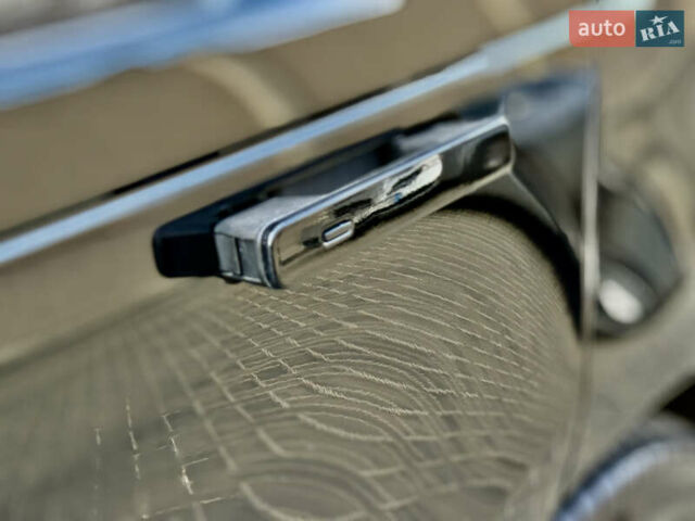 Черный Ленд Ровер Рендж Ровер Велар, объемом двигателя 2 л и пробегом 90 тыс. км за 39999 $, фото 114 на Automoto.ua