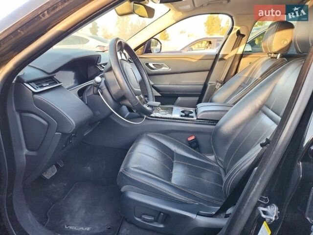 Черный Ленд Ровер Рендж Ровер Велар, объемом двигателя 2 л и пробегом 36 тыс. км за 19807 $, фото 6 на Automoto.ua