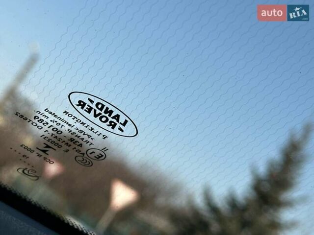 Черный Ленд Ровер Рендж Ровер Велар, объемом двигателя 2 л и пробегом 88 тыс. км за 44900 $, фото 25 на Automoto.ua