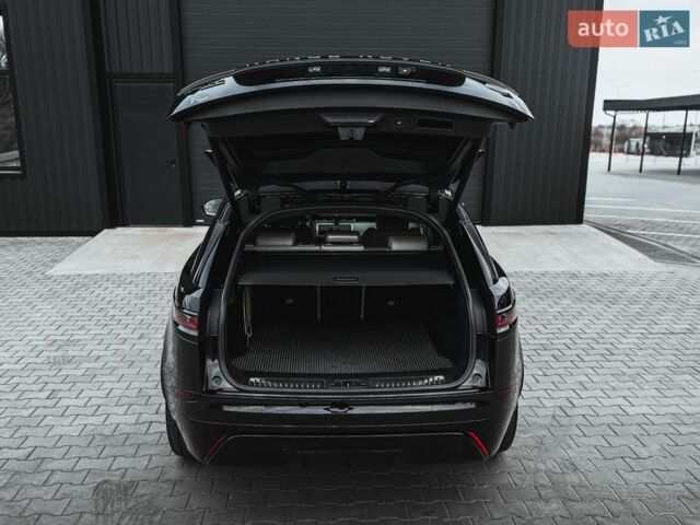 Черный Ленд Ровер Рендж Ровер Велар, объемом двигателя 2 л и пробегом 136 тыс. км за 53000 $, фото 6 на Automoto.ua