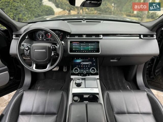 Черный Ленд Ровер Рендж Ровер Велар, объемом двигателя 2 л и пробегом 60 тыс. км за 39500 $, фото 60 на Automoto.ua