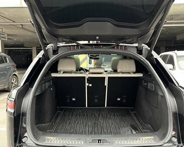 Чорний Ленд Ровер Рендж Ровер Велар, об'ємом двигуна 2 л та пробігом 91 тис. км за 39500 $, фото 37 на Automoto.ua