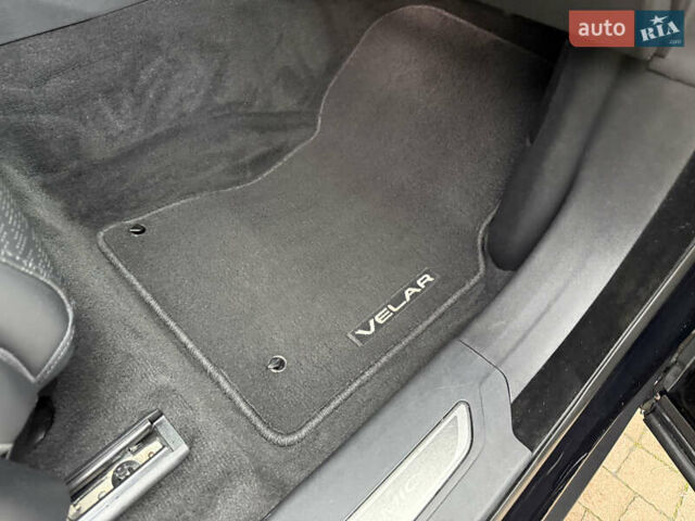 Черный Ленд Ровер Рендж Ровер Велар, объемом двигателя 2.99 л и пробегом 129 тыс. км за 44900 $, фото 123 на Automoto.ua