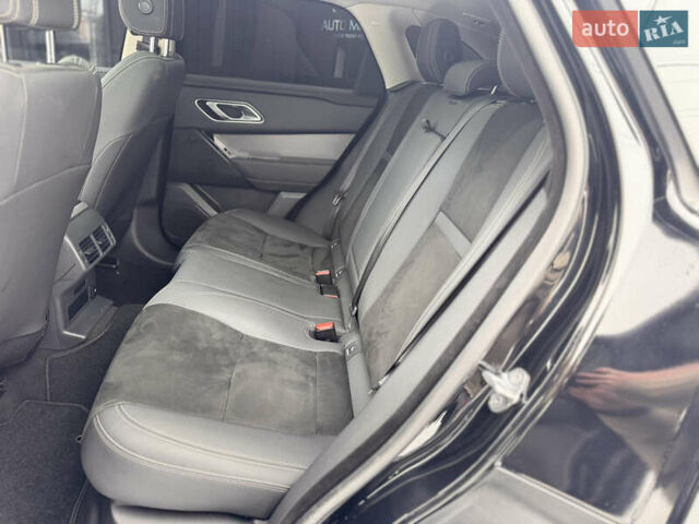 Чорний Ленд Ровер Рендж Ровер Велар, об'ємом двигуна 2 л та пробігом 162 тис. км за 31600 $, фото 7 на Automoto.ua