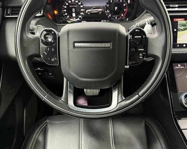 Чорний Ленд Ровер Рендж Ровер Велар, об'ємом двигуна 2 л та пробігом 93 тис. км за 39700 $, фото 26 на Automoto.ua