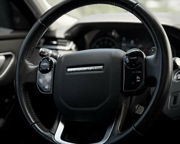 Чорний Ленд Ровер Рендж Ровер Велар, об'ємом двигуна 2 л та пробігом 82 тис. км за 35400 $, фото 31 на Automoto.ua