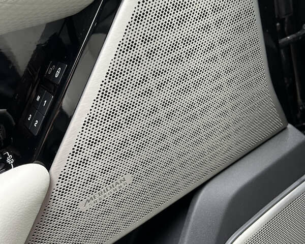 Чорний Ленд Ровер Рендж Ровер Велар, об'ємом двигуна 2 л та пробігом 91 тис. км за 39500 $, фото 13 на Automoto.ua