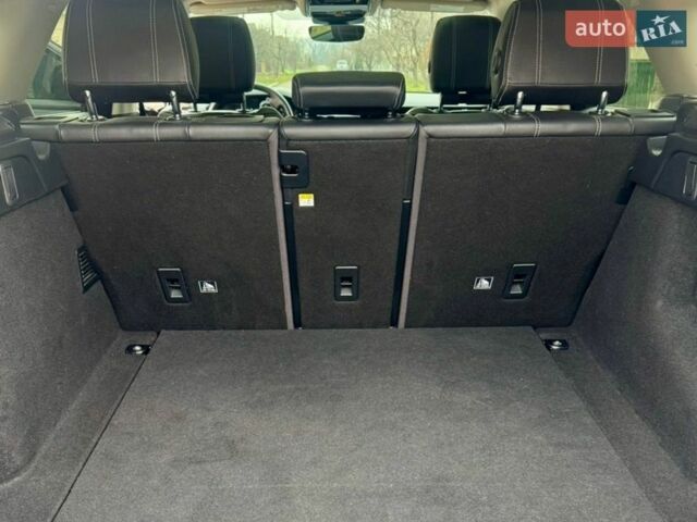 Черный Ленд Ровер Рендж Ровер Велар, объемом двигателя 3 л и пробегом 110 тыс. км за 36000 $, фото 14 на Automoto.ua