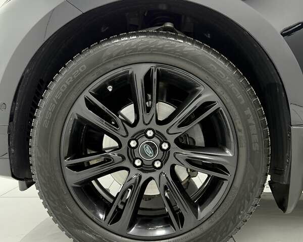 Чорний Ленд Ровер Рендж Ровер Велар, об'ємом двигуна 2 л та пробігом 93 тис. км за 39700 $, фото 35 на Automoto.ua