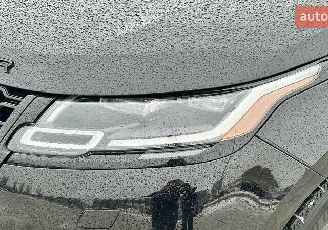 Черный Ленд Ровер Рендж Ровер Велар, объемом двигателя 2 л и пробегом 112 тыс. км за 34999 $, фото 11 на Automoto.ua