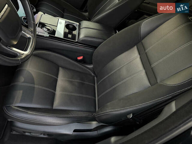 Черный Ленд Ровер Рендж Ровер Велар, объемом двигателя 3 л и пробегом 70 тыс. км за 45000 $, фото 14 на Automoto.ua
