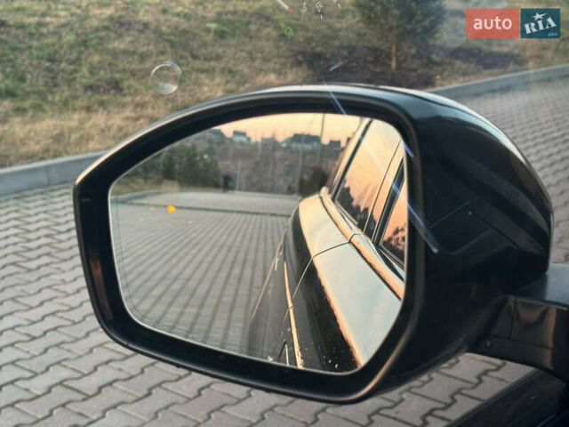 Черный Ленд Ровер Рендж Ровер Велар, объемом двигателя 2 л и пробегом 221 тыс. км за 29500 $, фото 27 на Automoto.ua