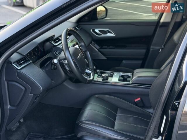 Черный Ленд Ровер Рендж Ровер Велар, объемом двигателя 2 л и пробегом 224 тыс. км за 29000 $, фото 9 на Automoto.ua