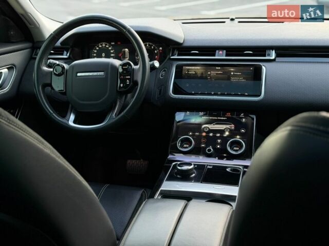 Черный Ленд Ровер Рендж Ровер Велар, объемом двигателя 2 л и пробегом 224 тыс. км за 29000 $, фото 10 на Automoto.ua