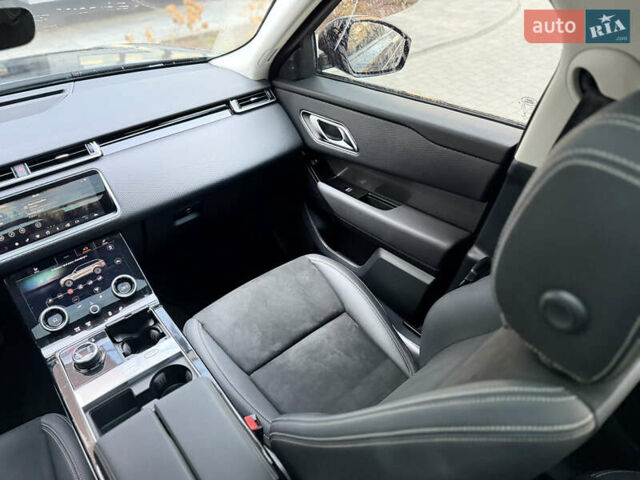 Черный Ленд Ровер Рендж Ровер Велар, объемом двигателя 2 л и пробегом 126 тыс. км за 28000 $, фото 19 на Automoto.ua
