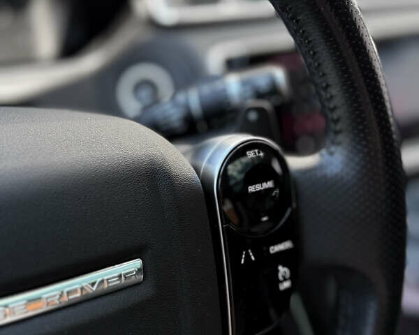 Чорний Ленд Ровер Рендж Ровер Велар, об'ємом двигуна 2 л та пробігом 82 тис. км за 35400 $, фото 15 на Automoto.ua