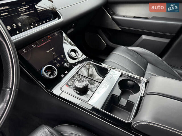 Черный Ленд Ровер Рендж Ровер Велар, объемом двигателя 2.99 л и пробегом 129 тыс. км за 44900 $, фото 94 на Automoto.ua