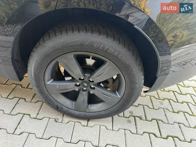 Черный Ленд Ровер Рендж Ровер Велар, объемом двигателя 2 л и пробегом 221 тыс. км за 29500 $, фото 14 на Automoto.ua