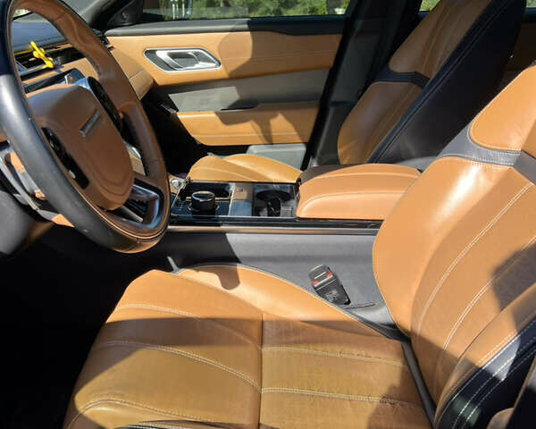 Чорний Ленд Ровер Рендж Ровер Велар, об'ємом двигуна 2 л та пробігом 62 тис. км за 39800 $, фото 11 на Automoto.ua