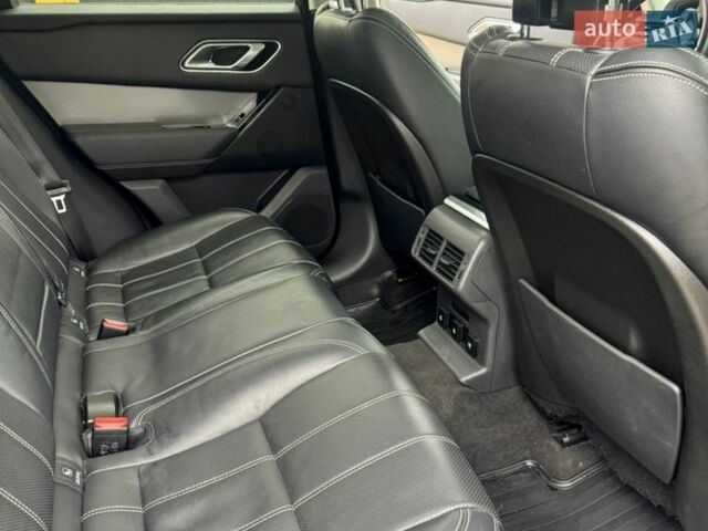 Черный Ленд Ровер Рендж Ровер Велар, объемом двигателя 3 л и пробегом 110 тыс. км за 36000 $, фото 10 на Automoto.ua