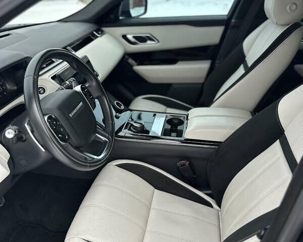 Черный Ленд Ровер Рендж Ровер Велар, объемом двигателя 2 л и пробегом 87 тыс. км за 38500 $, фото 16 на Automoto.ua